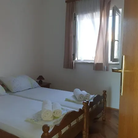 Happy 2Bedroom Apartments Gornji Karin Exterior photo