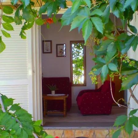Happy 2Bedroom Apartments Gornji Karin Exterior photo